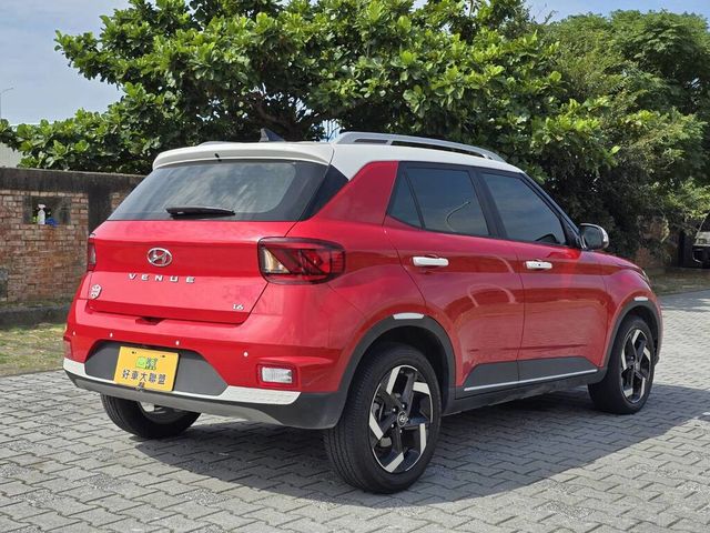 HYUNDAI現代 VENUE  第2張相片