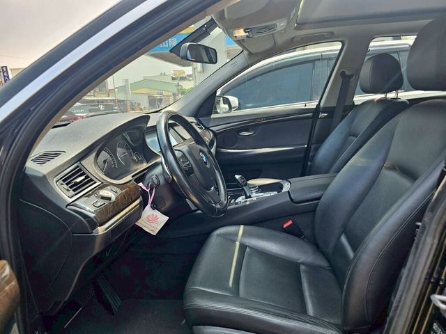 BMW寶馬 520D  第8張相片