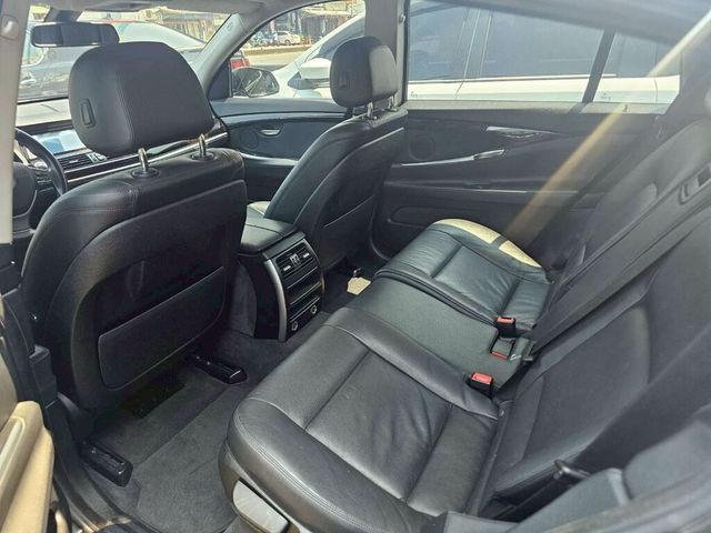 BMW寶馬 520D  第9張相片