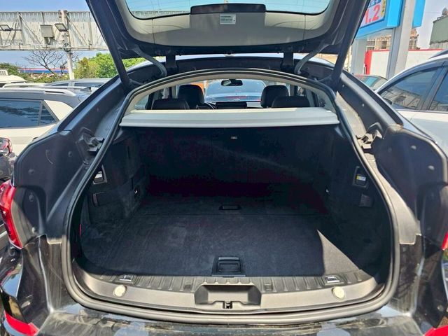 BMW寶馬 520D  第11張相片