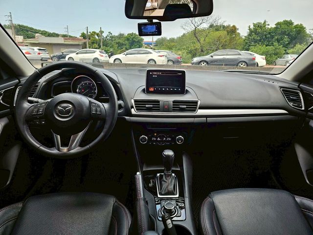 MAZDA馬自達 MAZDA 3  第6張相片