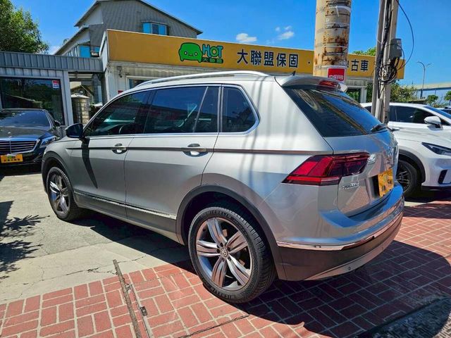 VOLKSWAGEN福斯 TIGUAN  第2張相片