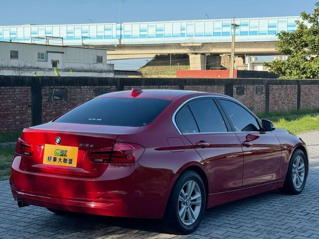 BMW寶馬 318D SEDAN  第2張相片