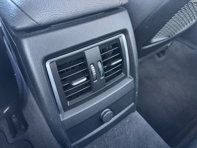 BMW寶馬 318D SEDAN  第10張相片