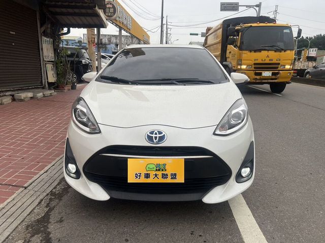 TOYOTA豐田 PRIUS C  第3張相片