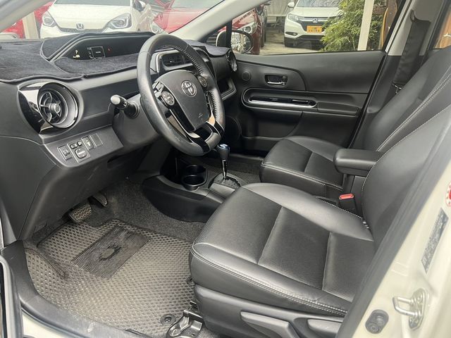 TOYOTA豐田 PRIUS C  第7張相片