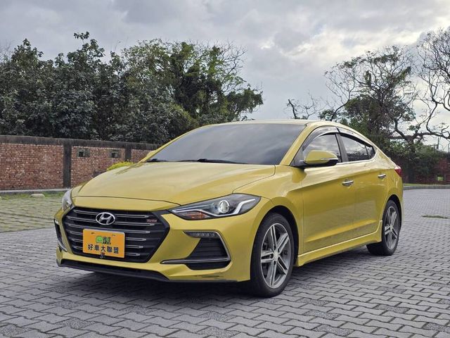 HYUNDAI現代 ELANTRA  第1張相片