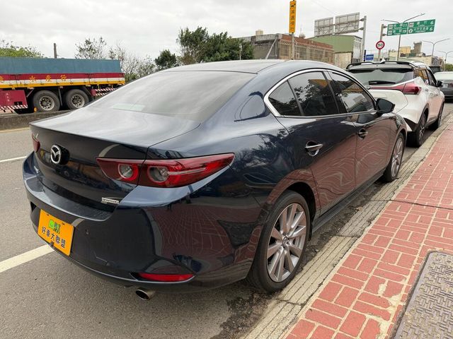 MAZDA馬自達 MAZDA 3  第2張相片