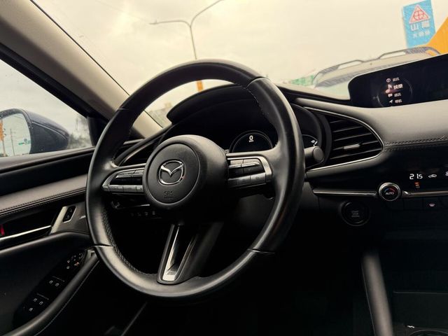 MAZDA馬自達 MAZDA 3  第11張相片