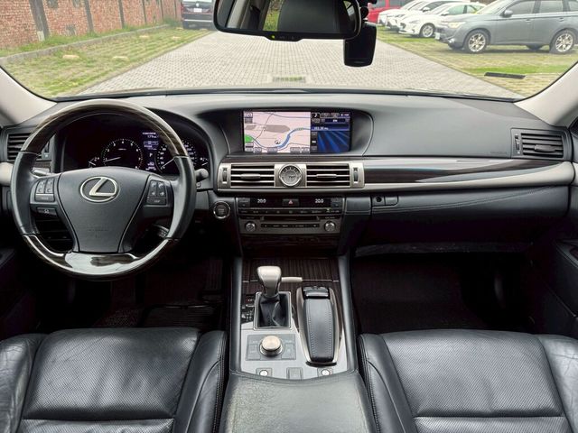 LEXUS凌志 LS460L  第6張相片