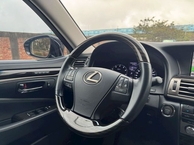 LEXUS凌志 LS460L  第9張相片