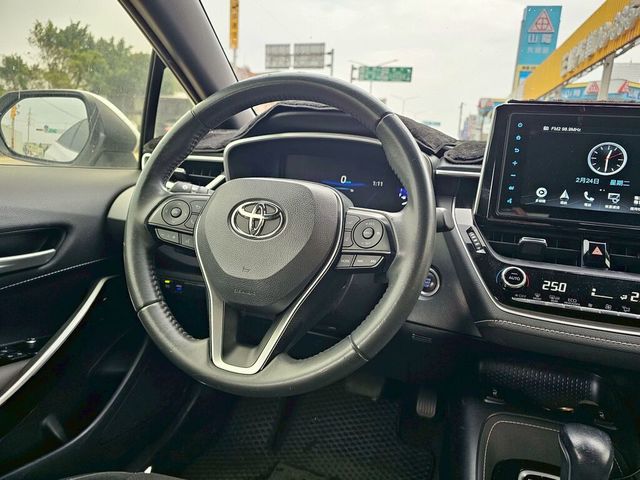 TOYOTA豐田 COROLLA SPORT  第8張相片