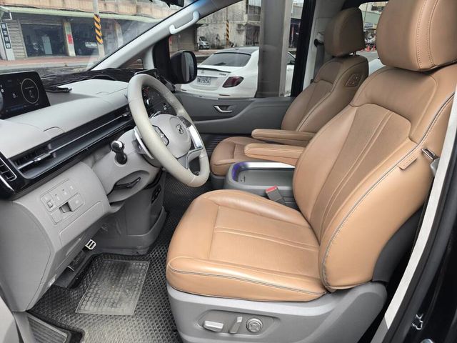 HYUNDAI現代 STARIA  第7張相片