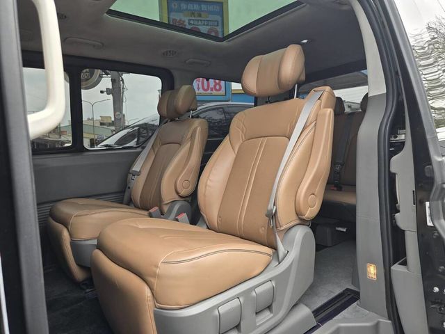 HYUNDAI現代 STARIA  第8張相片