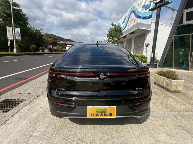 TOYOTA豐田 CROWN  第4張相片