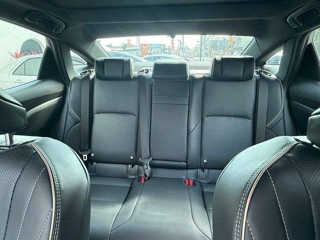 TOYOTA豐田 CROWN  第8張相片