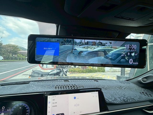 TOYOTA豐田 CROWN  第11張相片