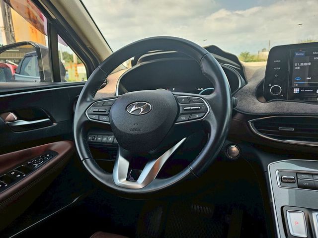 HYUNDAI現代 SANTA FE  第8張相片