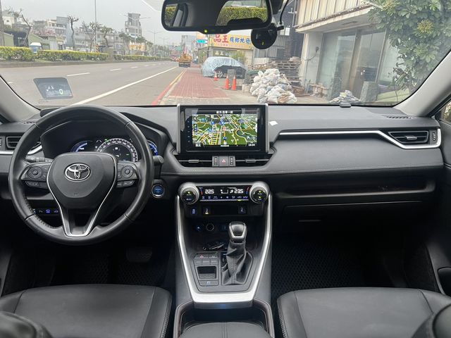 TOYOTA豐田 RAV4  第6張相片