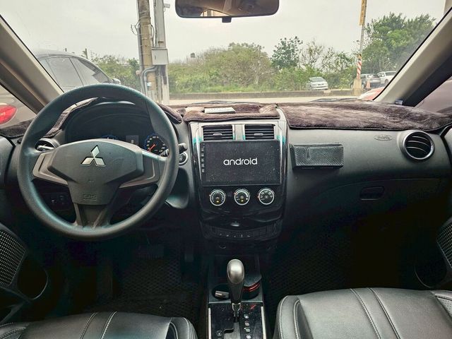 MITSUBISHI三菱 COLT PLUS  第7張相片