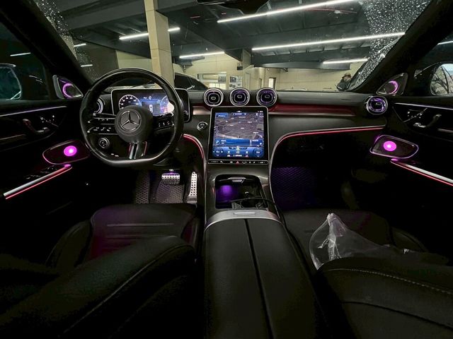 M-BENZ賓士 C300  第6張相片