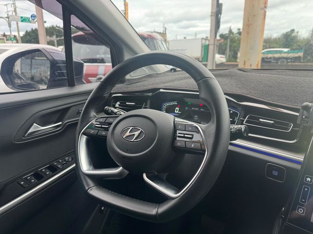 HYUNDAI現代 CUSTIN  第6張相片