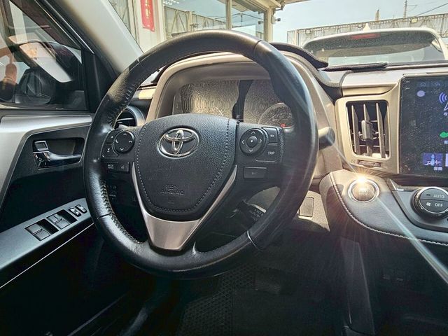 TOYOTA豐田 RAV4  第9張相片