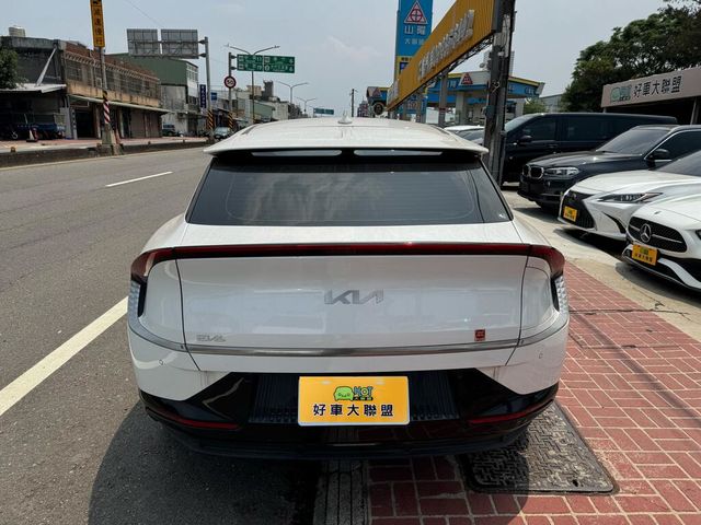 KIA起亞 EV6  第4張相片