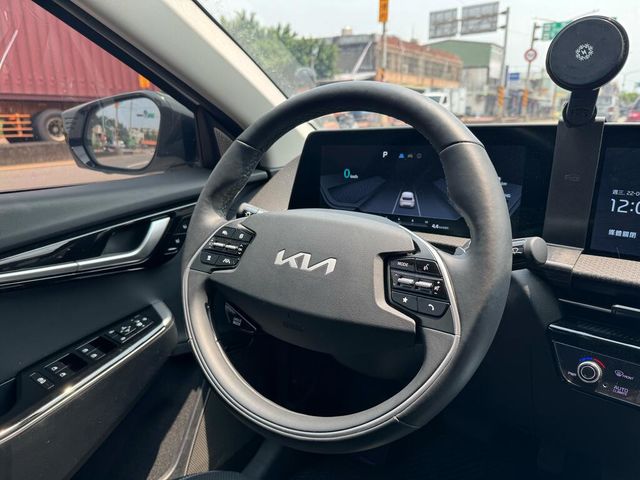 KIA起亞 EV6  第9張相片