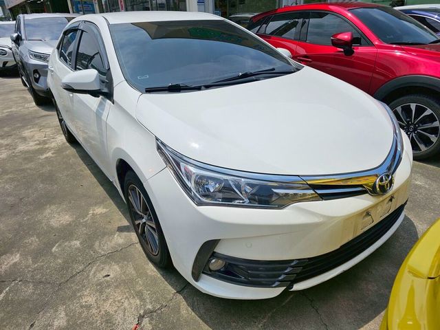 TOYOTA豐田 ALTIS  第3張相片