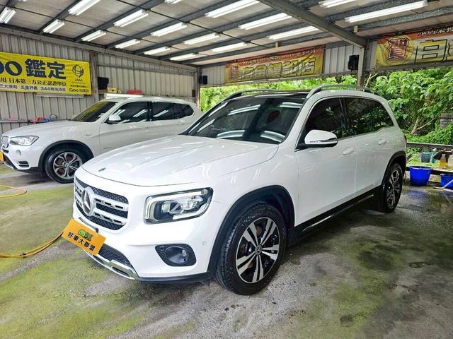 M-BENZ賓士 GLB250  第1張相片