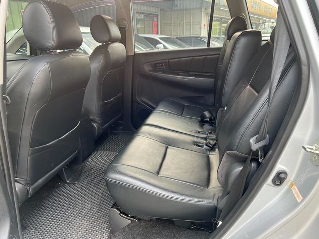 TOYOTA豐田 INNOVA  第9張相片
