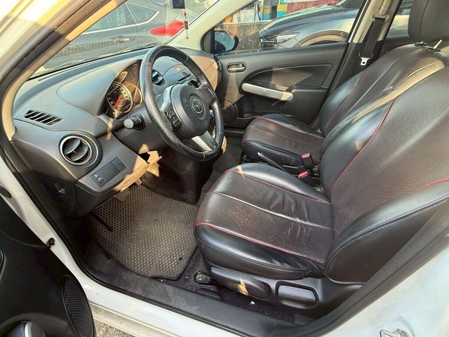 MAZDA馬自達 MAZDA 2  第7張相片