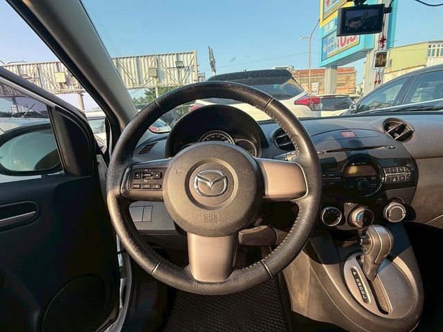MAZDA馬自達 MAZDA 2  第9張相片
