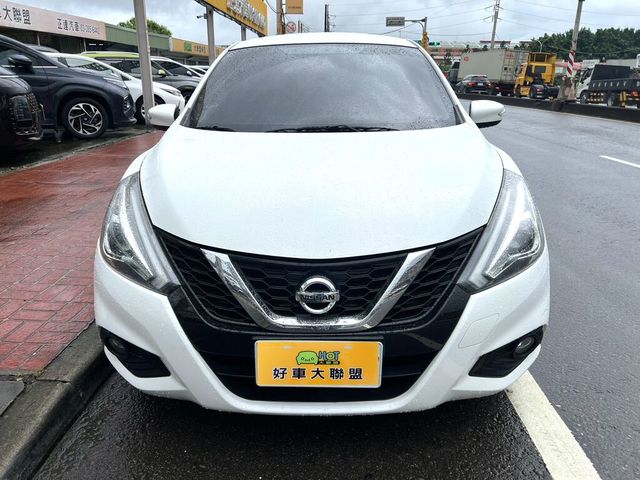 NISSAN日產 TIIDA  第3張相片