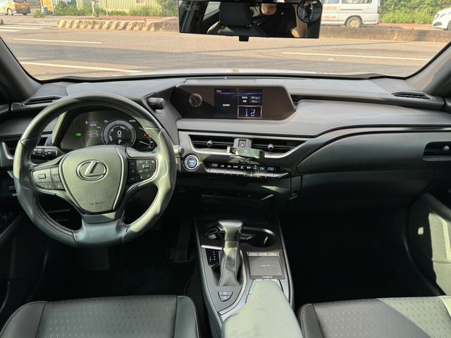 LEXUS凌志 UX250H  第6張相片