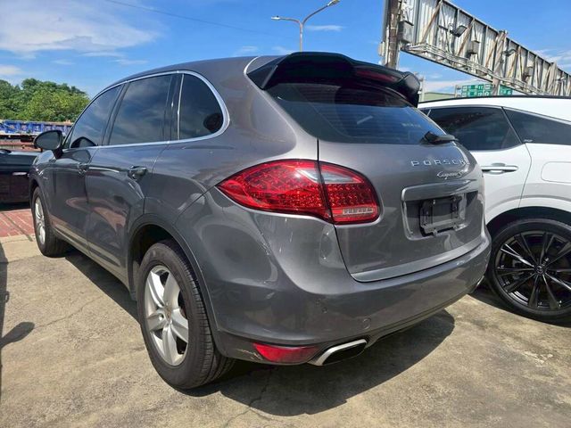 PORSCHE保時捷 CAYENNE  第4張相片