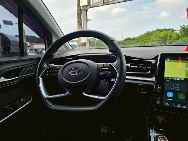 HYUNDAI現代 CUSTIN  第8張相片