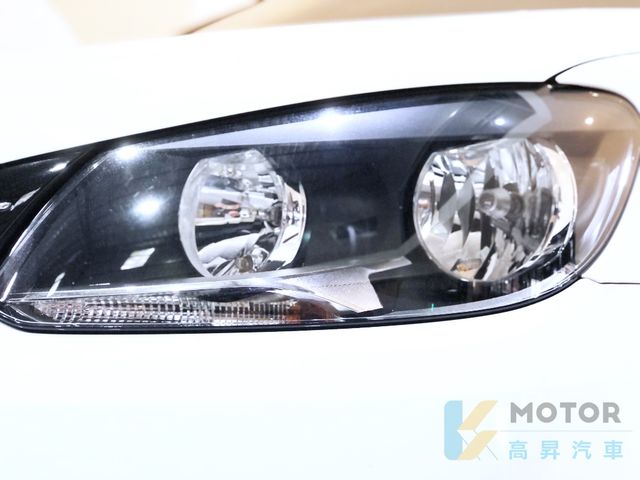 VOLKSWAGEN福斯 TOURAN  第2張相片