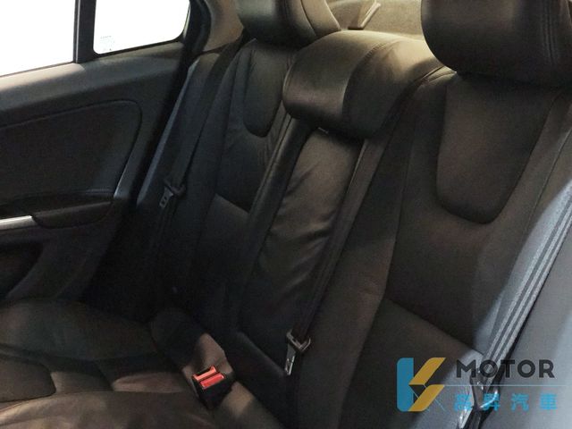 VOLVO富豪 S60  第14張相片