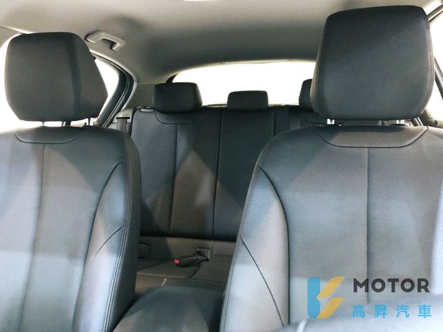 BMW寶馬 118I  第14張相片