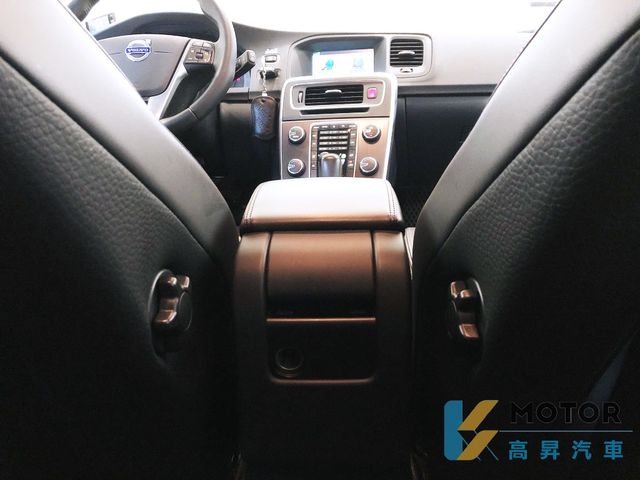 VOLVO富豪 V60  第12張相片