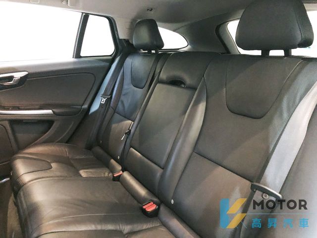 VOLVO富豪 V60  第13張相片