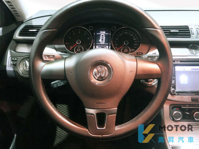 VOLKSWAGEN福斯 PASSAT  第3張相片