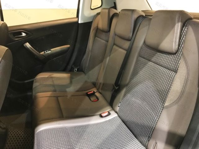 PEUGEOT寶獅 2008  第12張相片