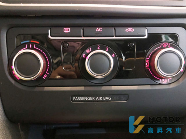 VOLKSWAGEN福斯 GOLF  第8張相片