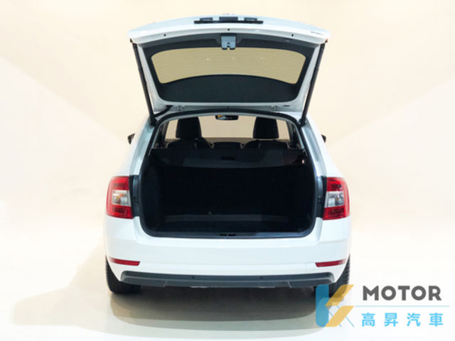 SKODA司科達 OCTAVIA COMBI  第17張相片