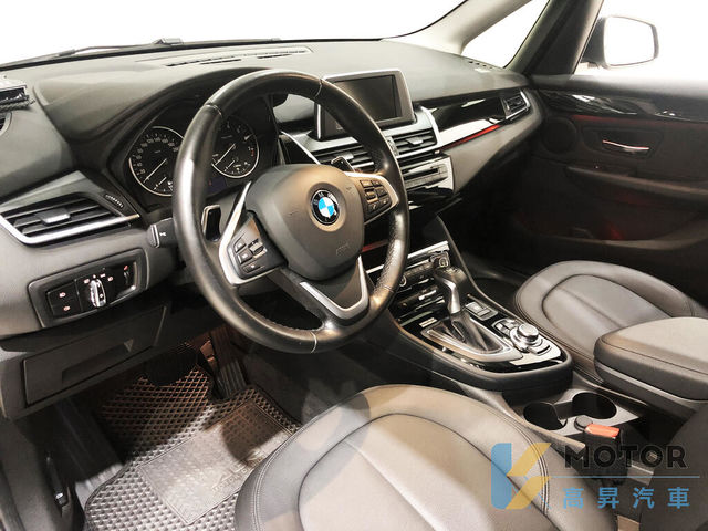 BMW寶馬 220I  第8張相片