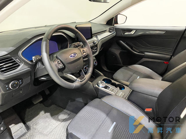 FORD福特 FOCUS ACTIVE  第10張相片