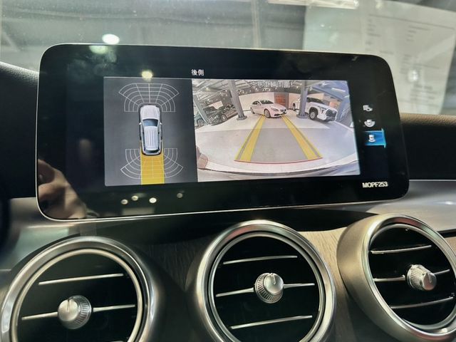 Mercedes-Benz/賓士 GLC300  第10張相片